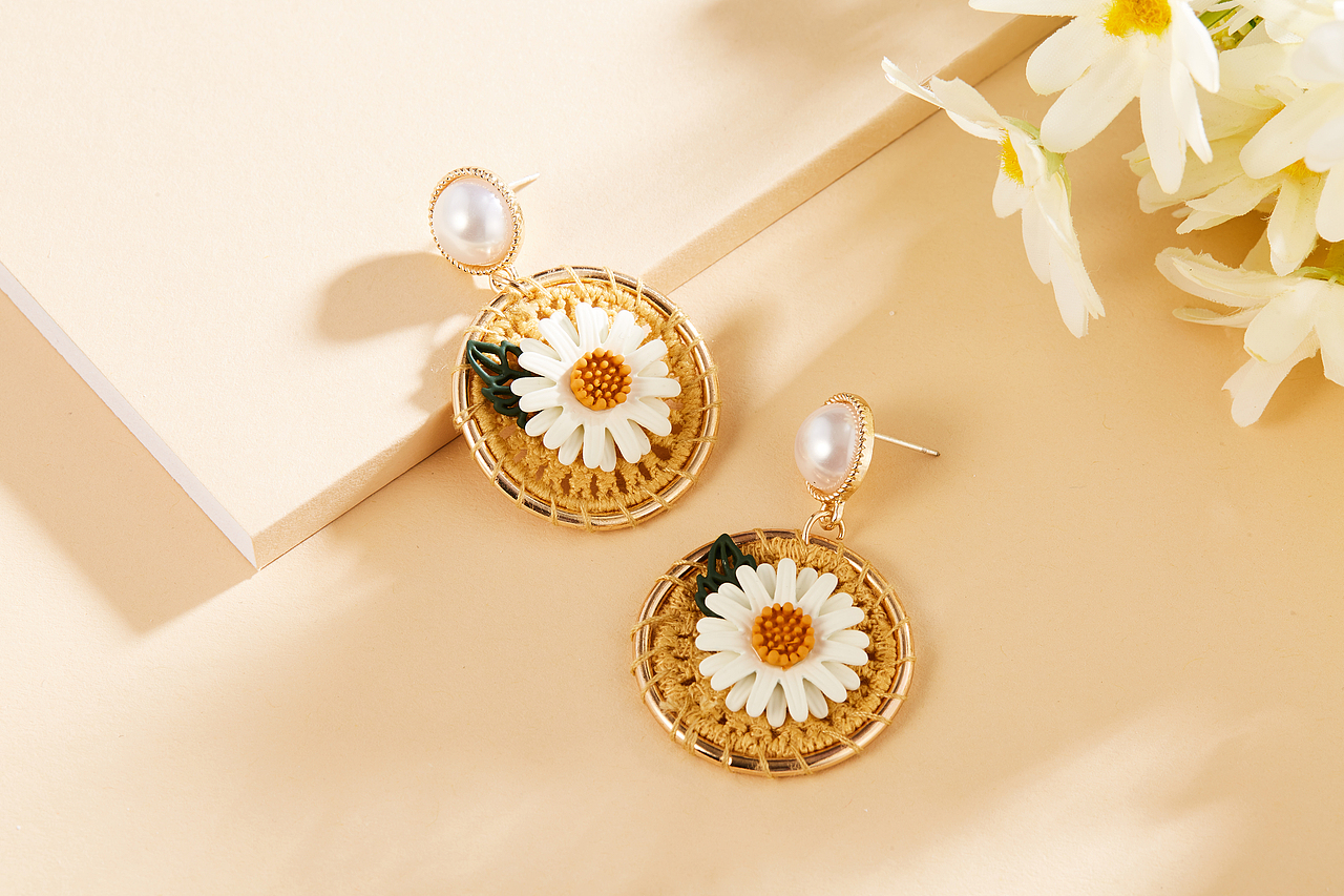 -----首饰场景----黄色系列----原片（图ZMTcwNjUzMTA4） - 产品摄影 - 站酷设计师GX高脚杯原创素材 - 站酷ZCOOL