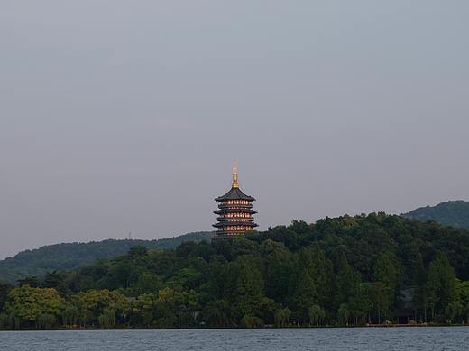 中国杭州西湖灵应寺
