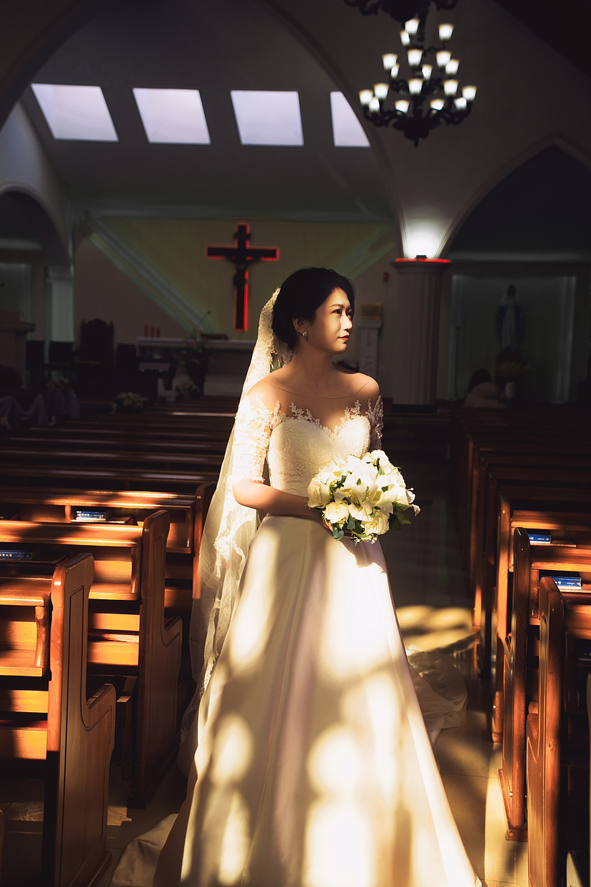 婚礼跟拍｜客片 🕊️神圣的教堂婚礼（图ZMzYzNzI5MDky） - 婚礼摄影 - 站酷设计师摄影师阿霜原创素材 - 站酷ZCOOL