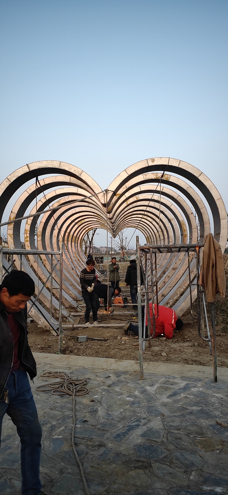 湖州心型廊雕塑