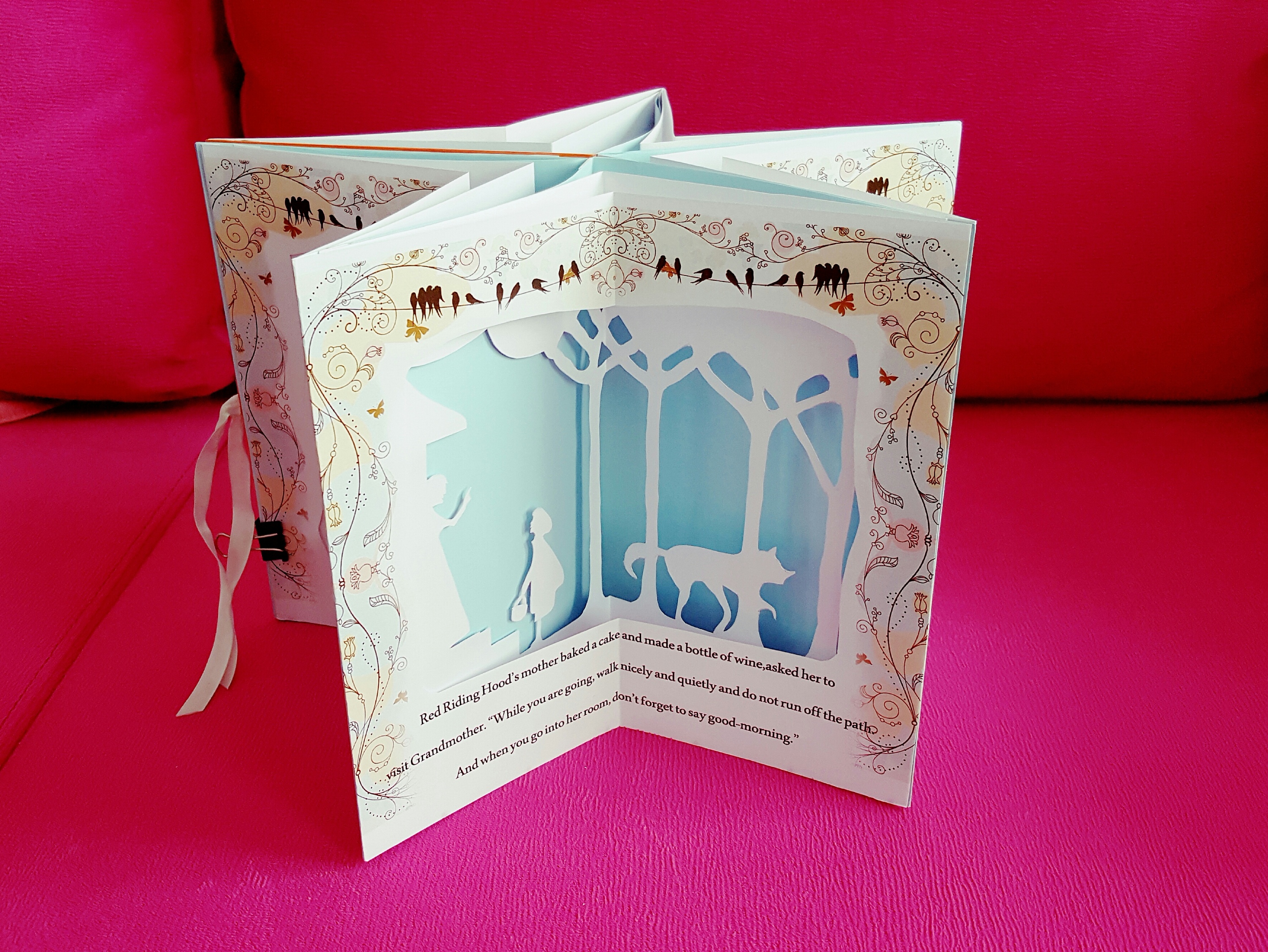 小红帽纸雕旋转木马立体书