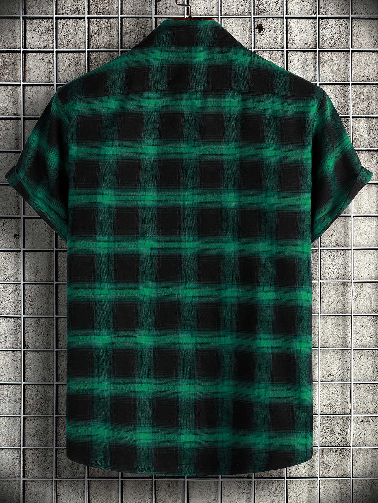 短袖衬衫铁网灰墙灰底挂拍（图ZMzAzMTQ2OTQ4） - 产品摄影 - 站酷设计师立象摄影工作室原创素材 - 站酷ZCOOL