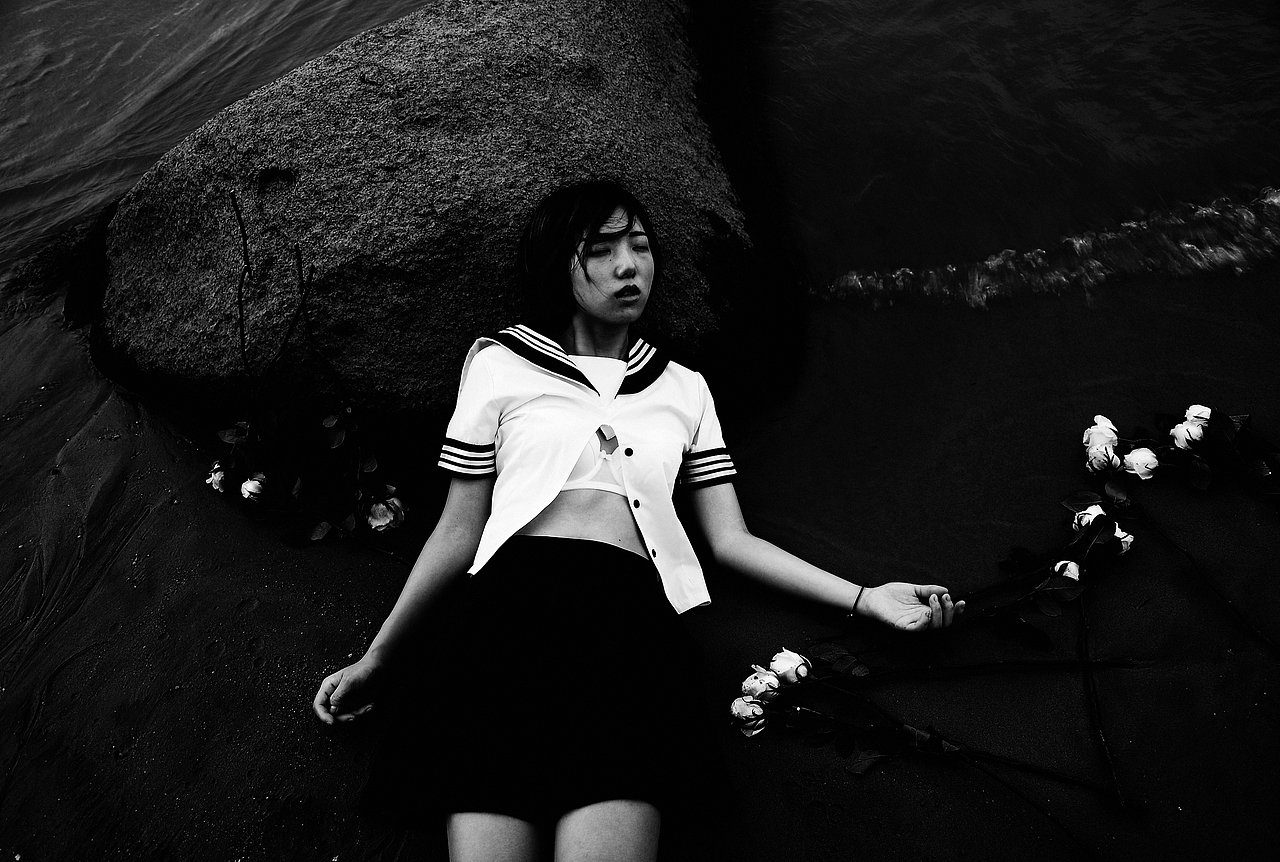【海的这边，海的那边】（图ZNTA3NDIzNzI=） - 人像摄影 - 站酷设计师Tony恶魔的艺术馆原创素材 - 站酷ZCOOL