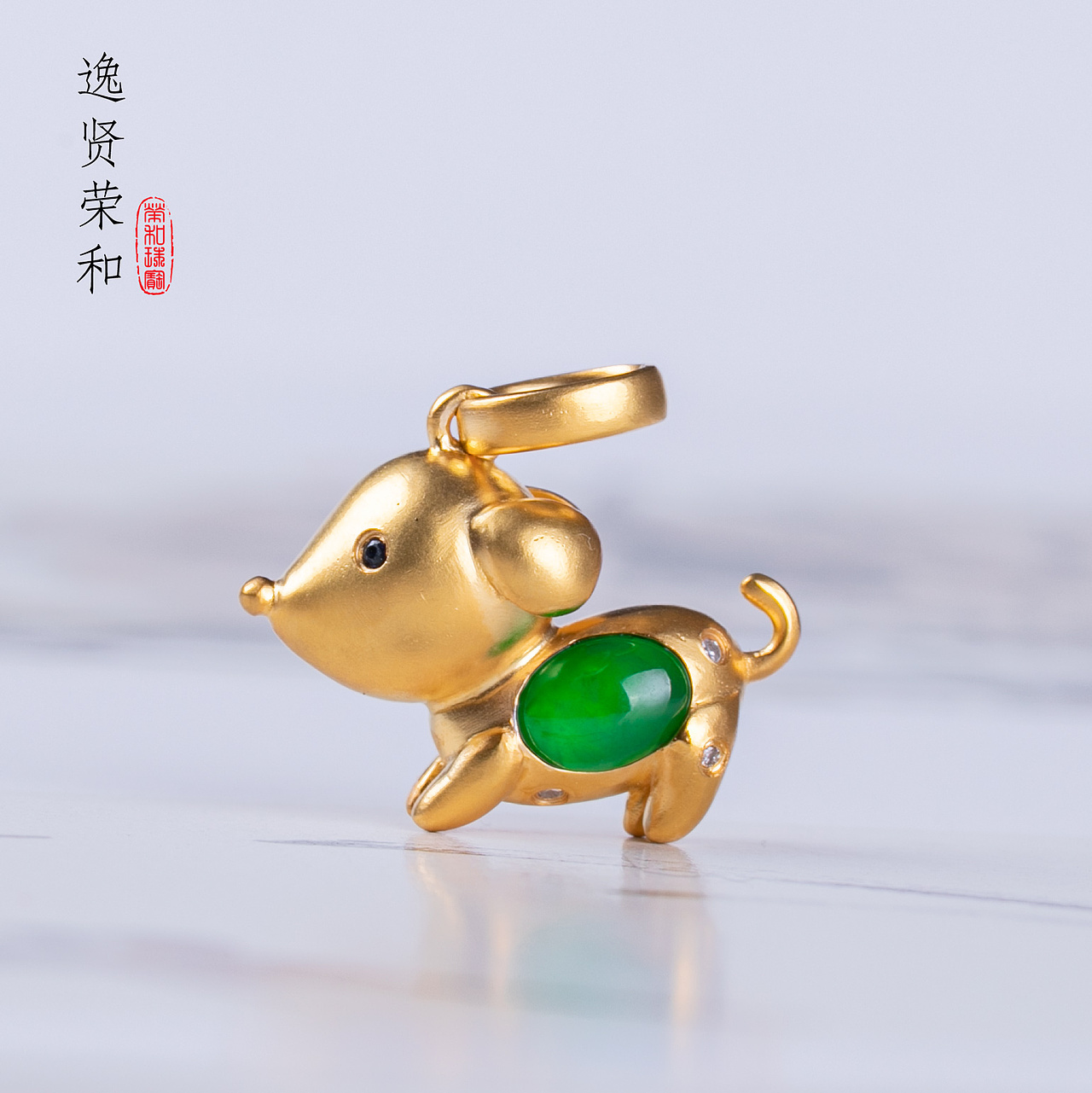 18k金镶翡翠-动物系列（图ZMTkzMDQ0MTUy） - 产品摄影 - 站酷设计师Ferna原创素材 - 站酷ZCOOL