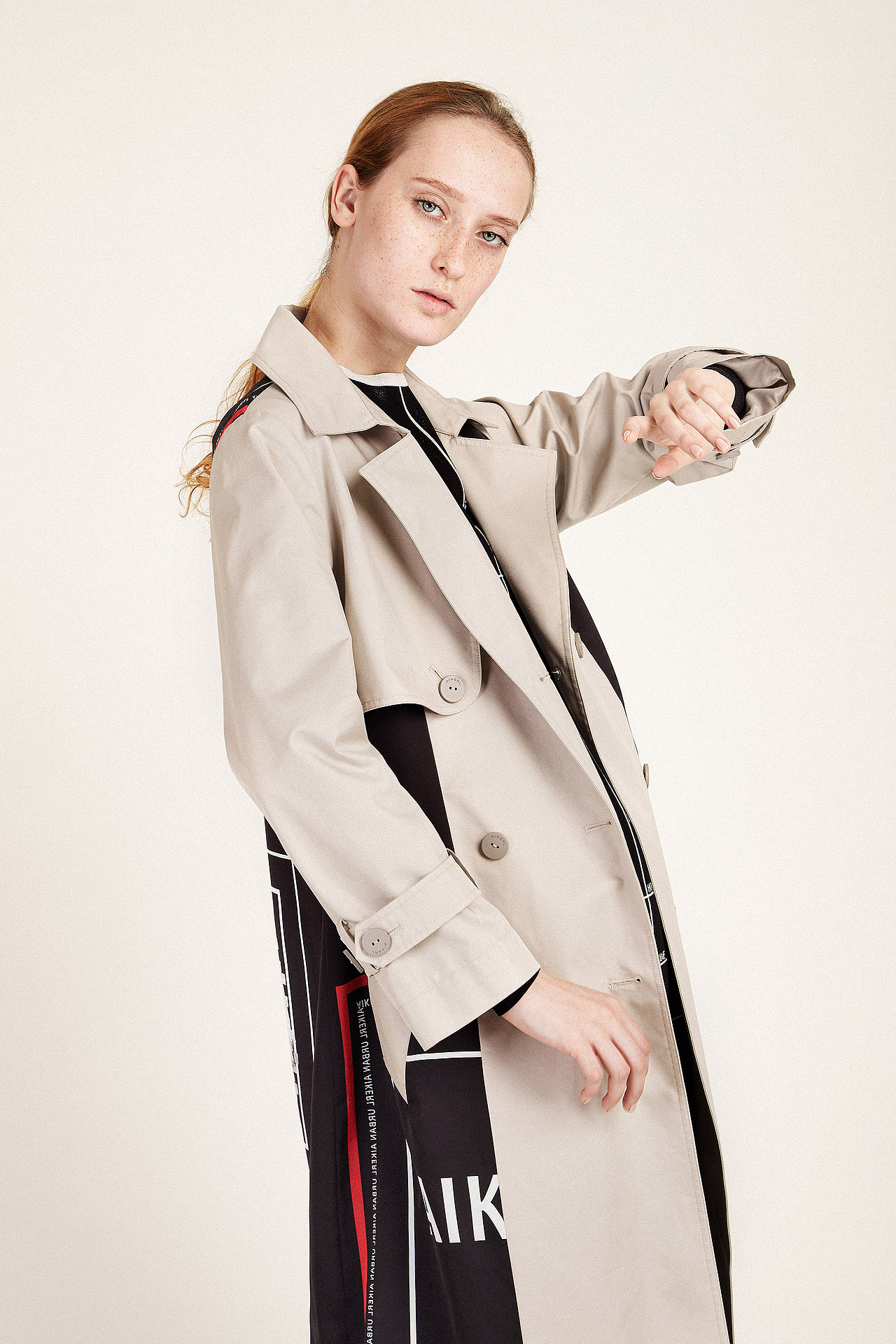 精修调色标签时尚大片人像摄影服装拍摄白底拍摄商业拍摄作品信息创作