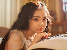 《洛與她的貓》