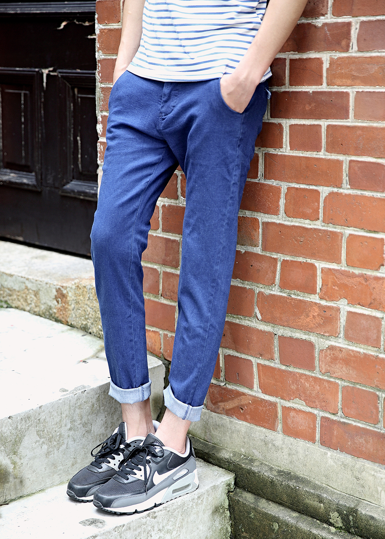 新塘牛仔裤半身上脚图拍摄 牛仔摄影 男女模特摄影 牛仔创意拍摄 微商