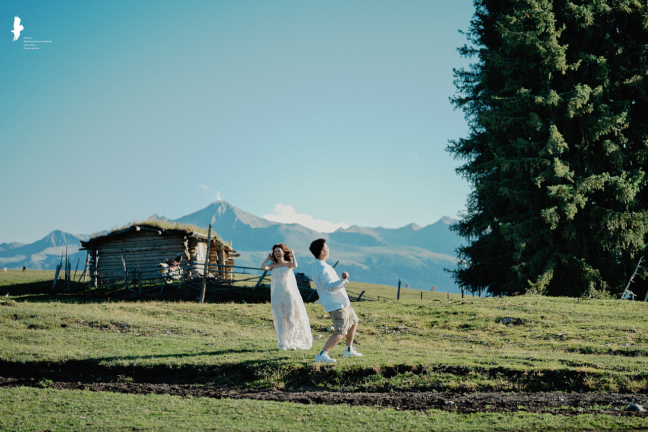 新疆拍摄的可爱一对