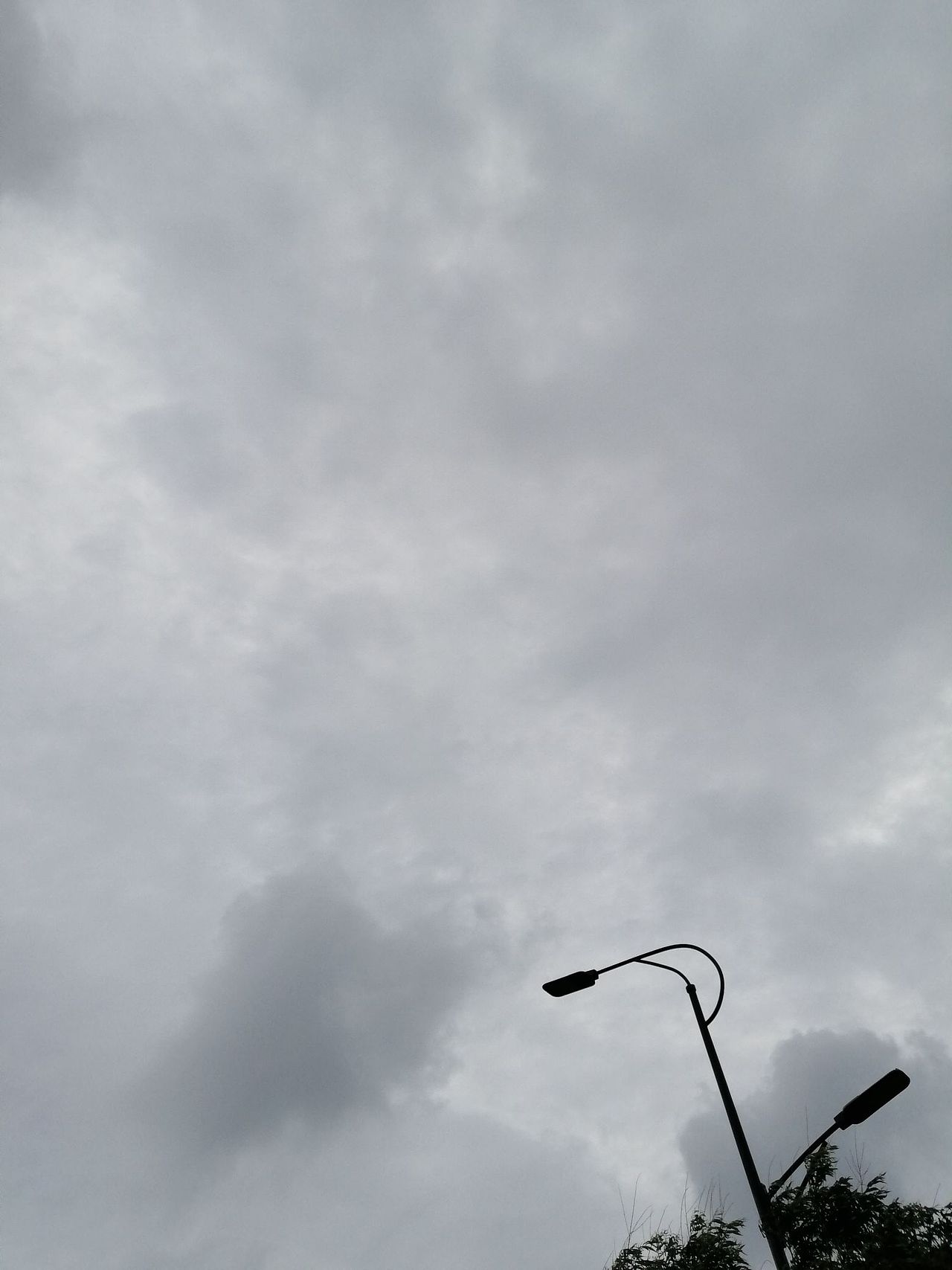 黑云压城和雨后天晴