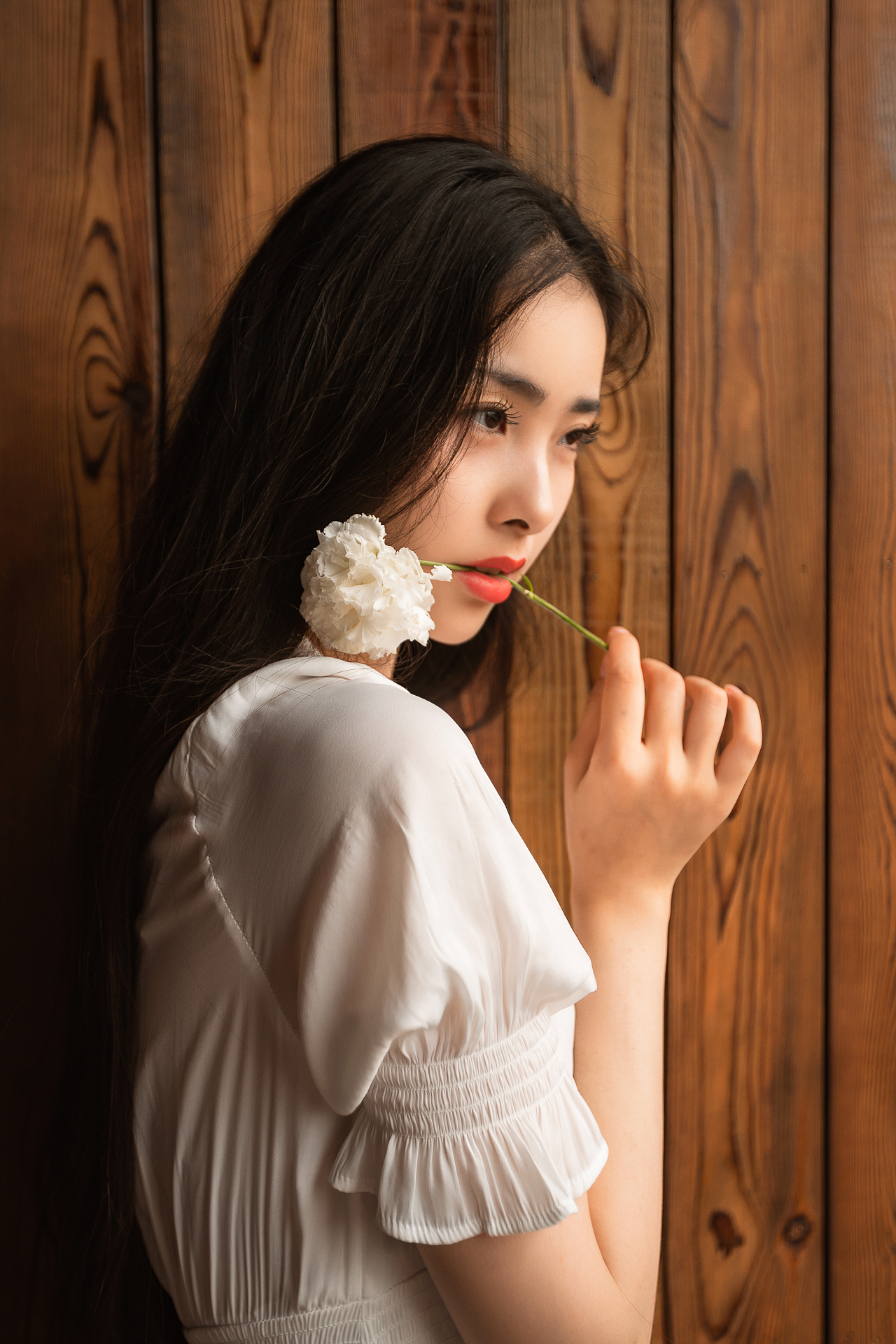 白裙、森林、阳光（图ZMjAwMjYxMDc2） - 人像摄影 - 站酷设计师摄影师一LELE原创素材 - 站酷ZCOOL