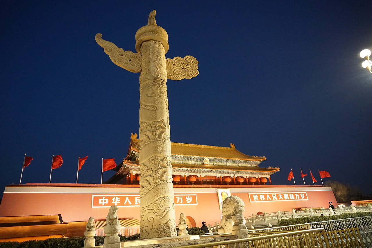 微风轻拂，阳光不燥，三月掠影去