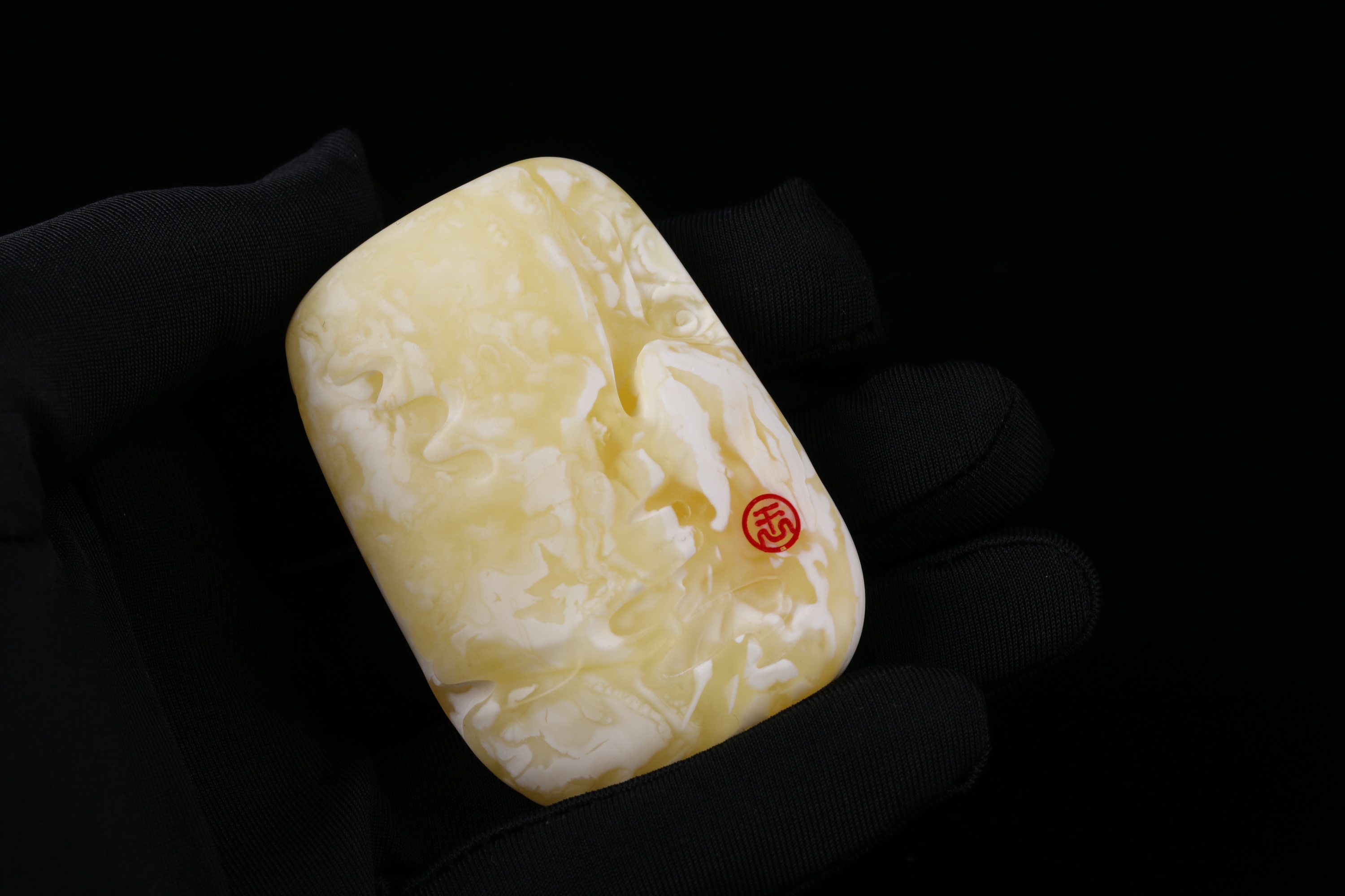 文玩,琥珀蜜蜡雕刻件合集