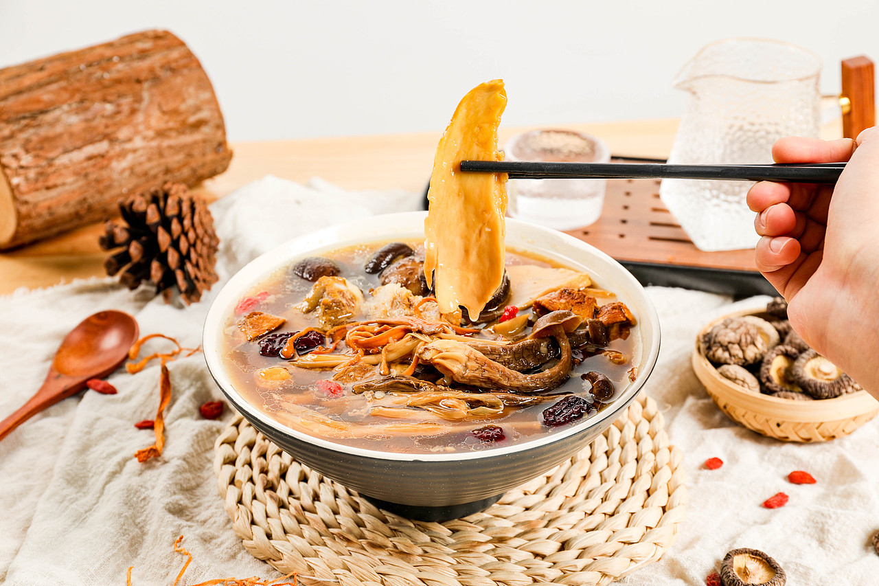 菌菇汤包菌菇汤摄影