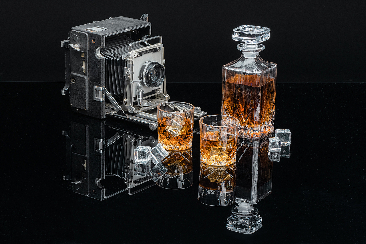 洋酒杯产品拍摄（图ZMjgwNTkxNDUy） - 产品摄影 - 站酷设计师戴帽子的那个路遥原创素材 - 站酷ZCOOL