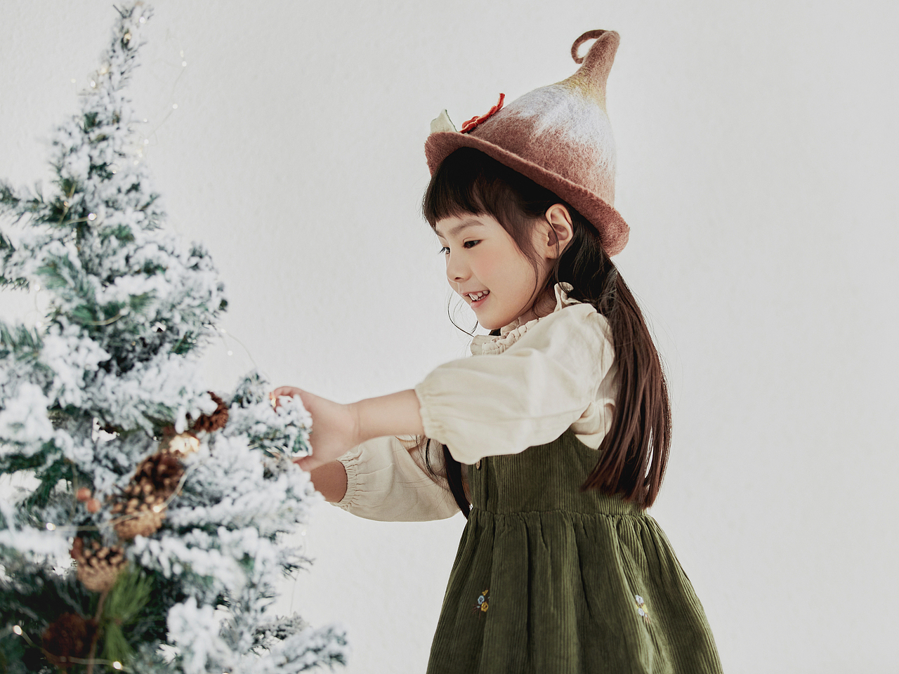 圣诞北欧风（图ZMjgxNjY3NDQw） - 人像摄影 - 站酷设计师暖一PHOTOGRAPHY原创素材 - 站酷ZCOOL