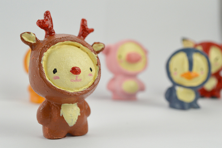 小动物泥塑与其形象的早餐杯