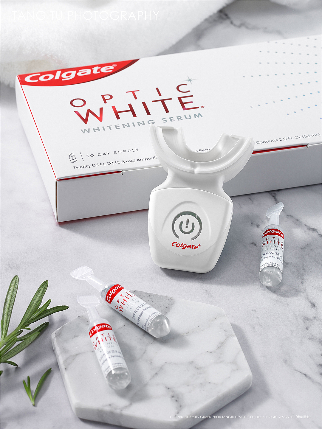 假装在加班！高露洁美牙仪拍摄（图ZMTg0Njg1NTk2） - 产品摄影 - 站酷设计师禅宗喝水原创素材 - 站酷ZCOOL