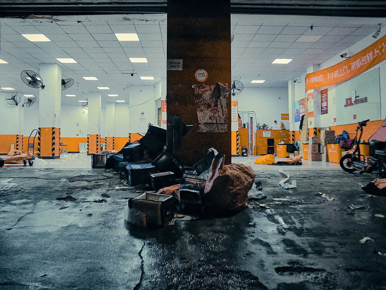 下班日常掃街（圖ZMjg1ODQzNDY4） - 人文/紀實攝影 - 站酷設(shè)計師北方一陣風(fēng)原創(chuàng)素材 - 站酷ZCOOL