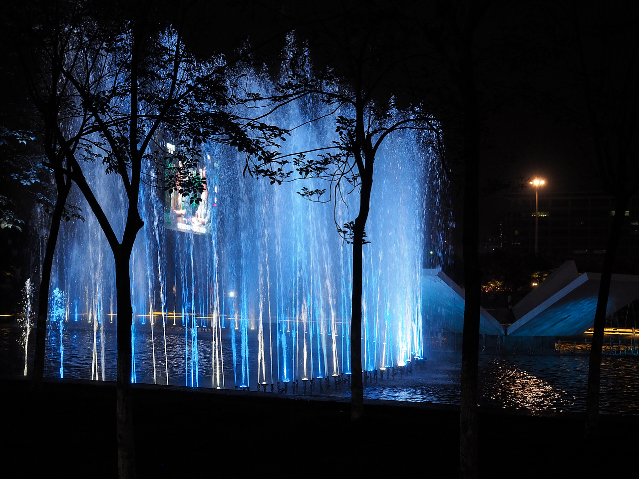 深圳宝安中心夜景（图ZMTU5NjI2NzYw） - 风光摄影 - 站酷设计师良文九原创素材 - 站酷ZCOOL