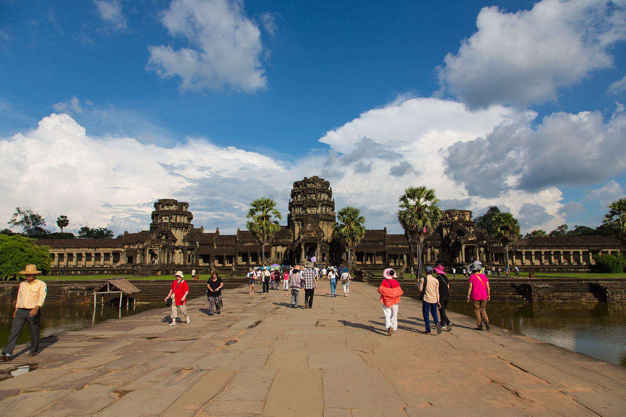 金边辉煌的大皇宫是到柬埔寨金边旅行不能错过的一站|柬埔寨|大皇宫|金边_新浪新闻