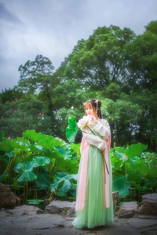 芙蓉面（图ZNTg4NDQ5MTI=） - 人像摄影 - 站酷设计师乔巴飞飞飞原创素材 - 站酷ZCOOL