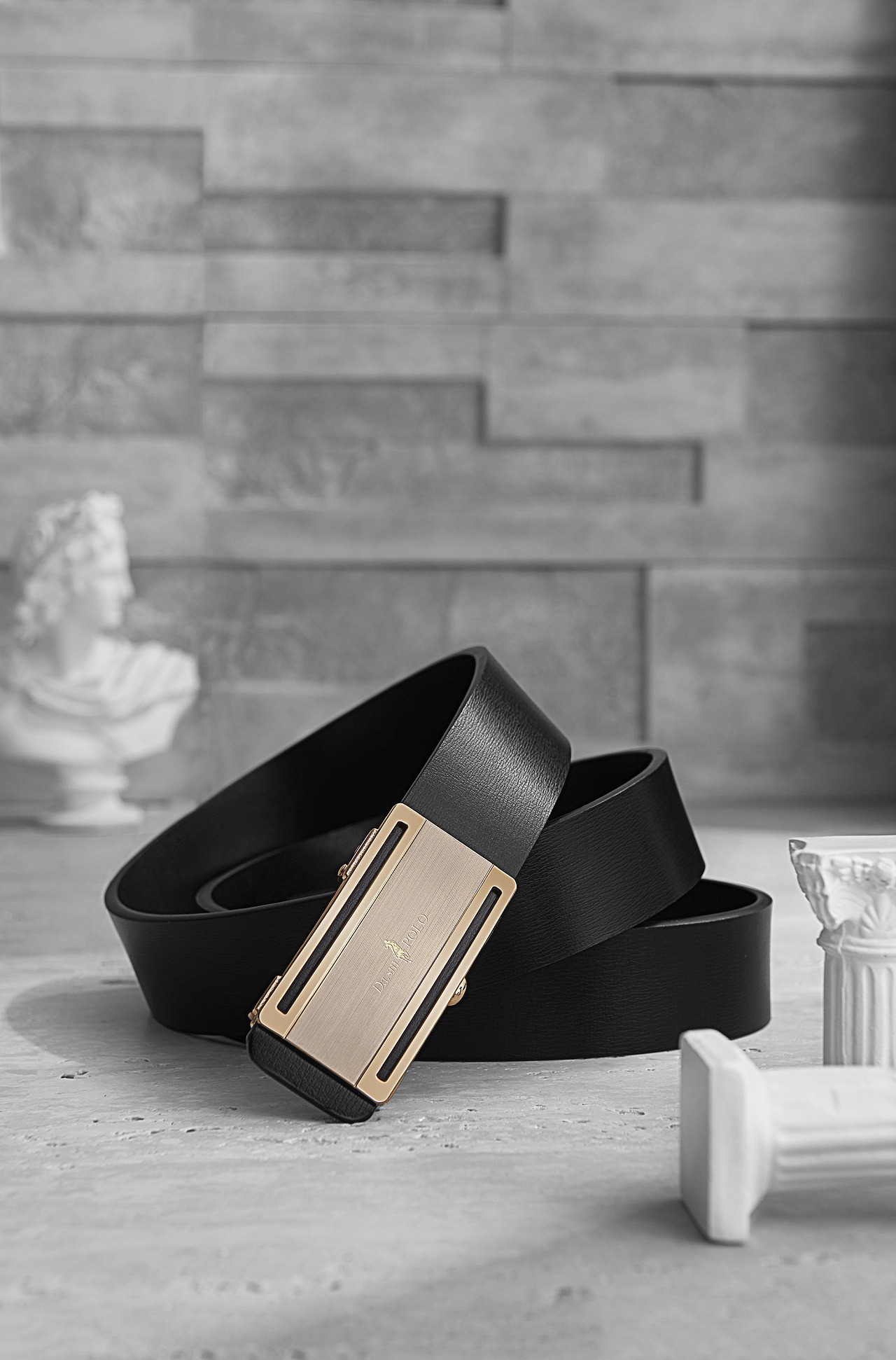 男士皮带白底场景海报创意拍摄修图案例