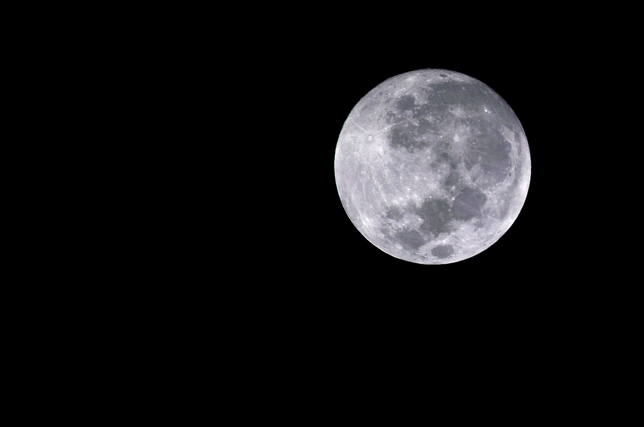 20150927，中秋圆月（图ZNDY1NDc5NzI=） - 风光摄影 - 站酷设计师林中老道原创素材 - 站酷ZCOOL