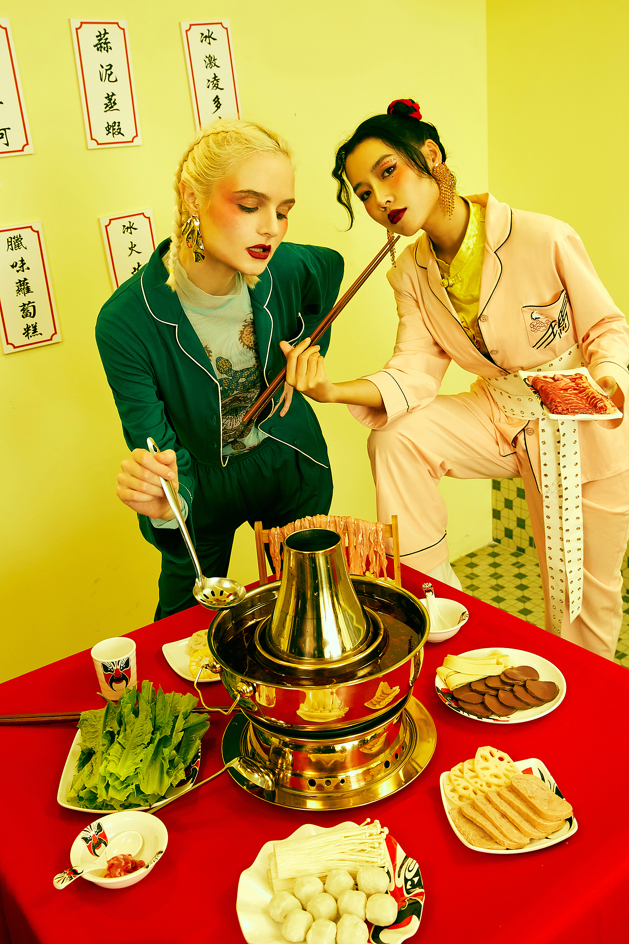 玛伦萨I一帮爱吃火锅底料的家居人（图ZMjQxMjcyMzU2） - 时尚/艺术摄影 - 站酷设计师zyp024原创素材 - 站酷ZCOOL