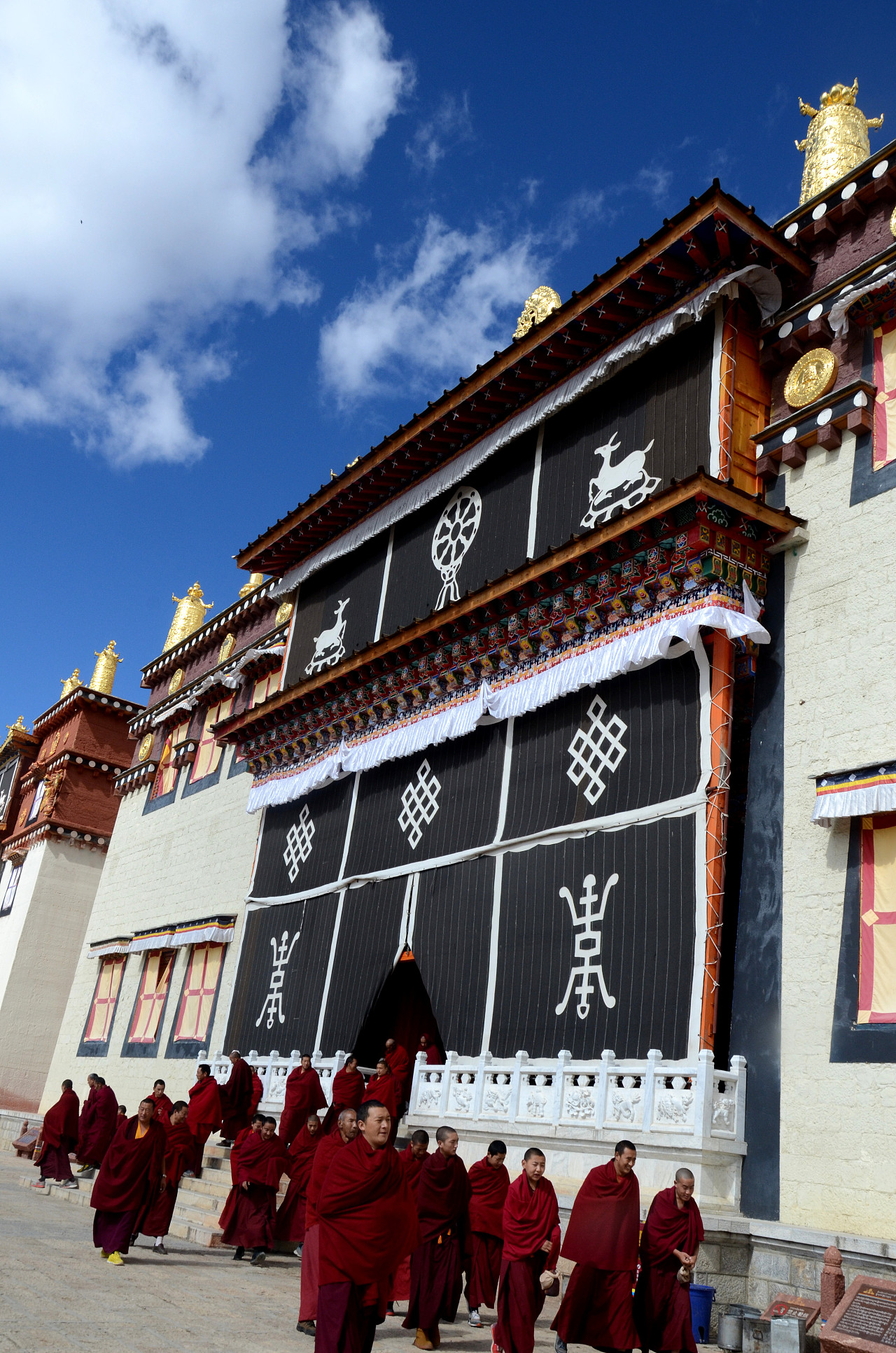 Ganden Sumtseling Monastery (Songzanlin Lamasery) | Colorful Yunnan
