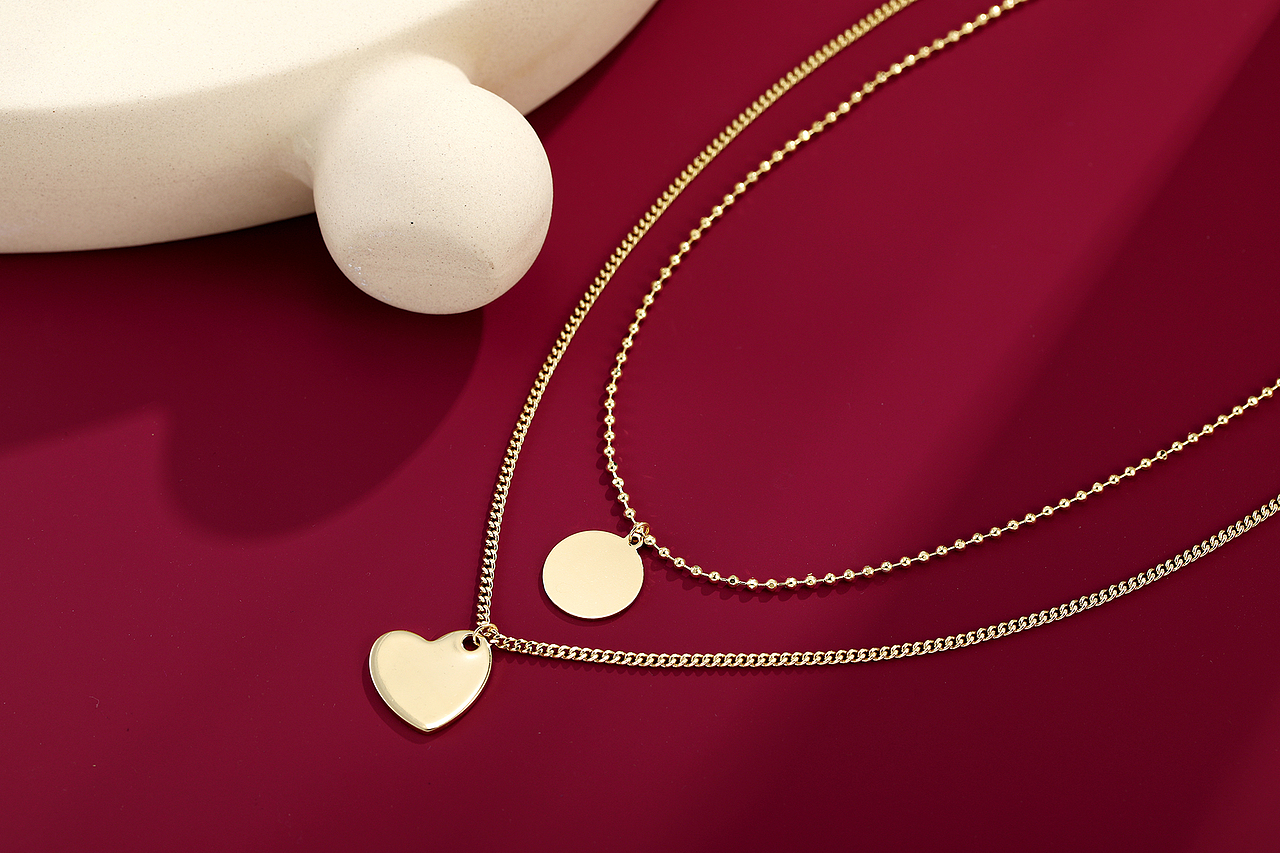 不锈钢项链 个性项链 时尚项链 项链摄影 场景图