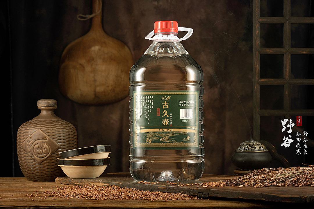 桶装散装白酒拍摄