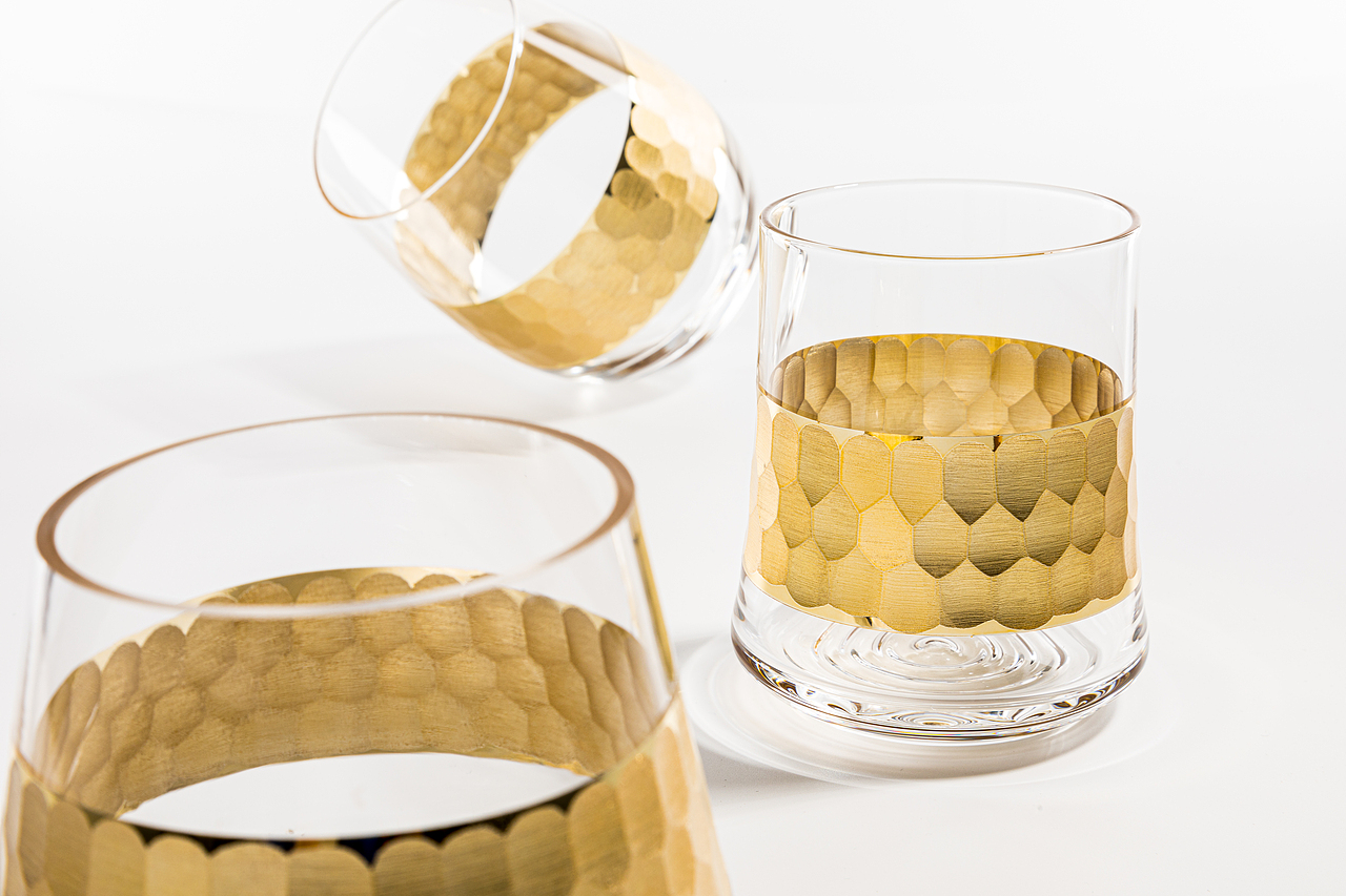 《月亮 太阳》| 水杯 | 酒杯 | 玻璃杯 | 餐具（图ZMTkzMDAxOTQw） - 产品摄影 - 站酷设计师一毛拍美器原创素材 - 站酷ZCOOL
