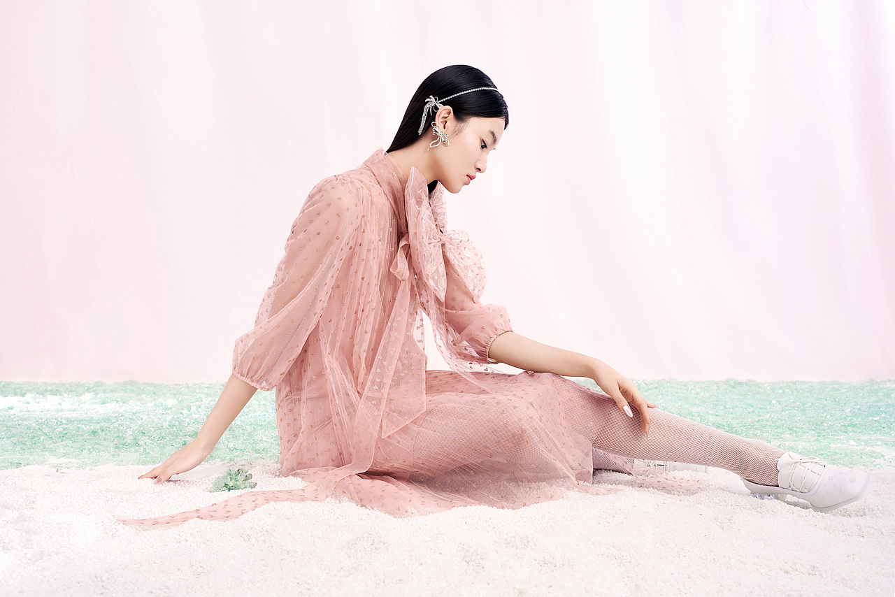 琉璃幻境，玻璃湖泊（圖ZMjg5NzEzMTM2） - 人像攝影 - 站酷設(shè)計(jì)師知間BETWEEN原創(chuàng)素材 - 站酷ZCOOL