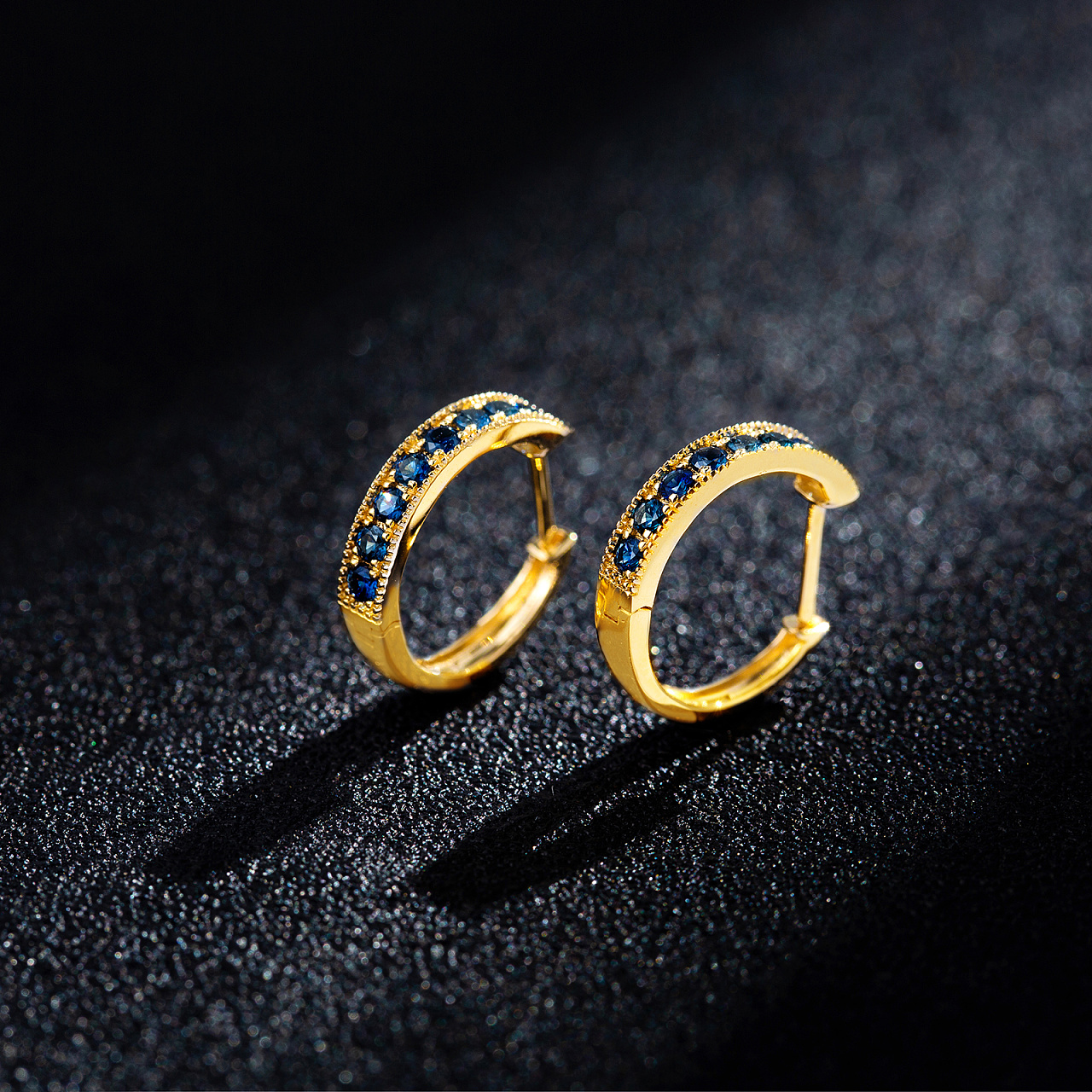 宝石耳钉黑色场景拍摄