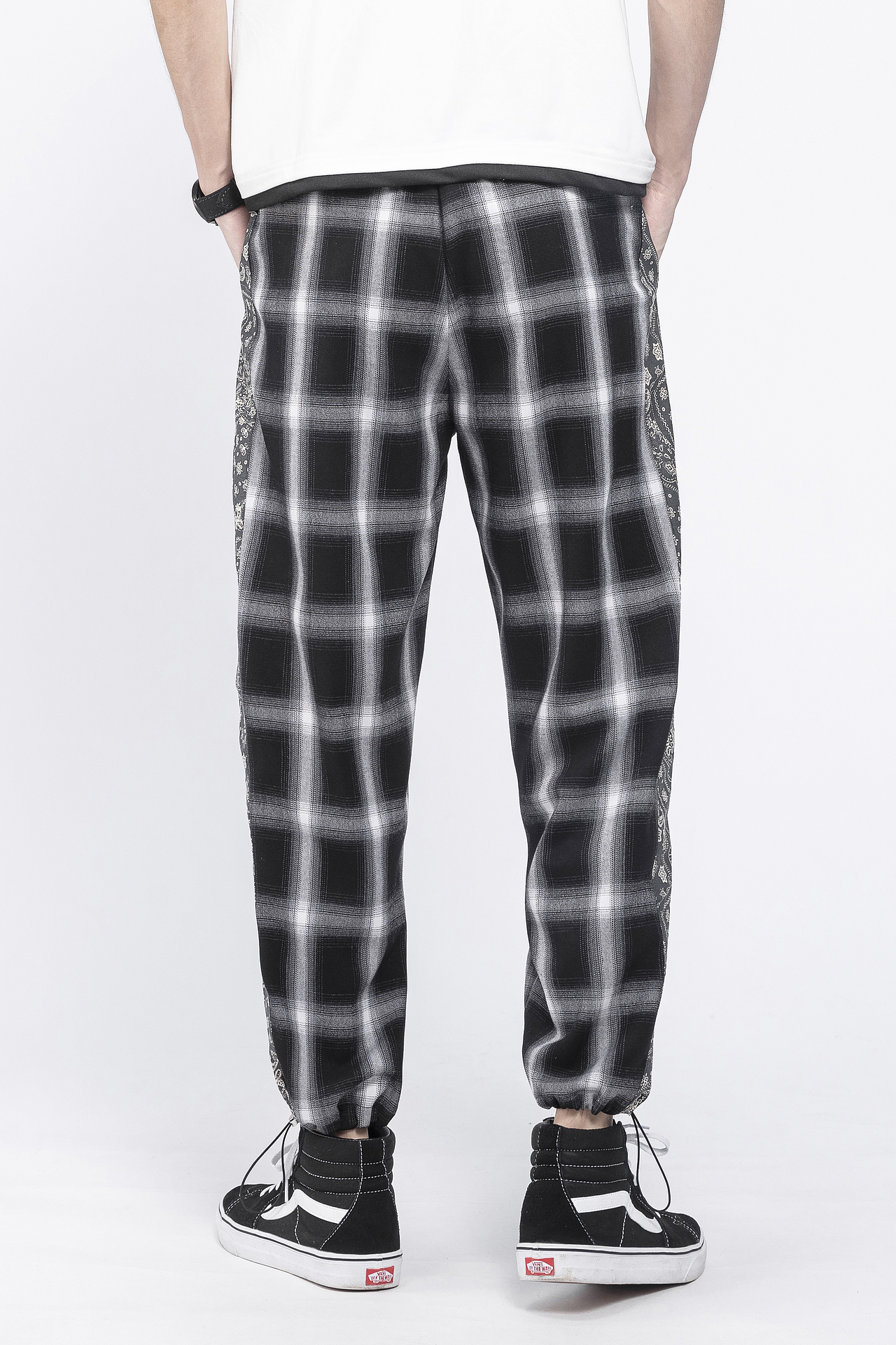 男裤拍摄：）（图ZMjYzNDY3NzU2） - 产品摄影 - 站酷设计师長春Adionslee原创素材 - 站酷ZCOOL