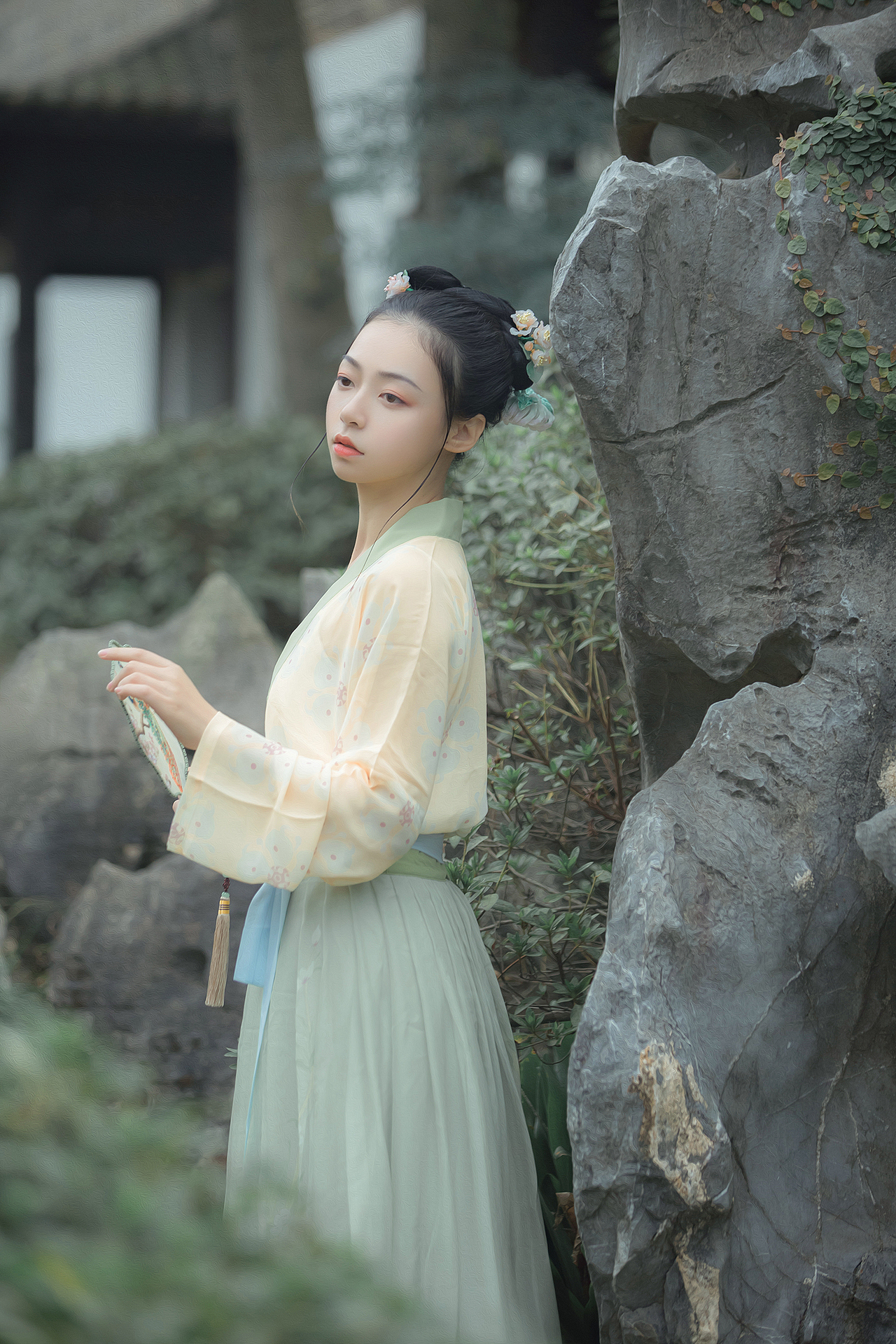 山高且远 溪水泫泫