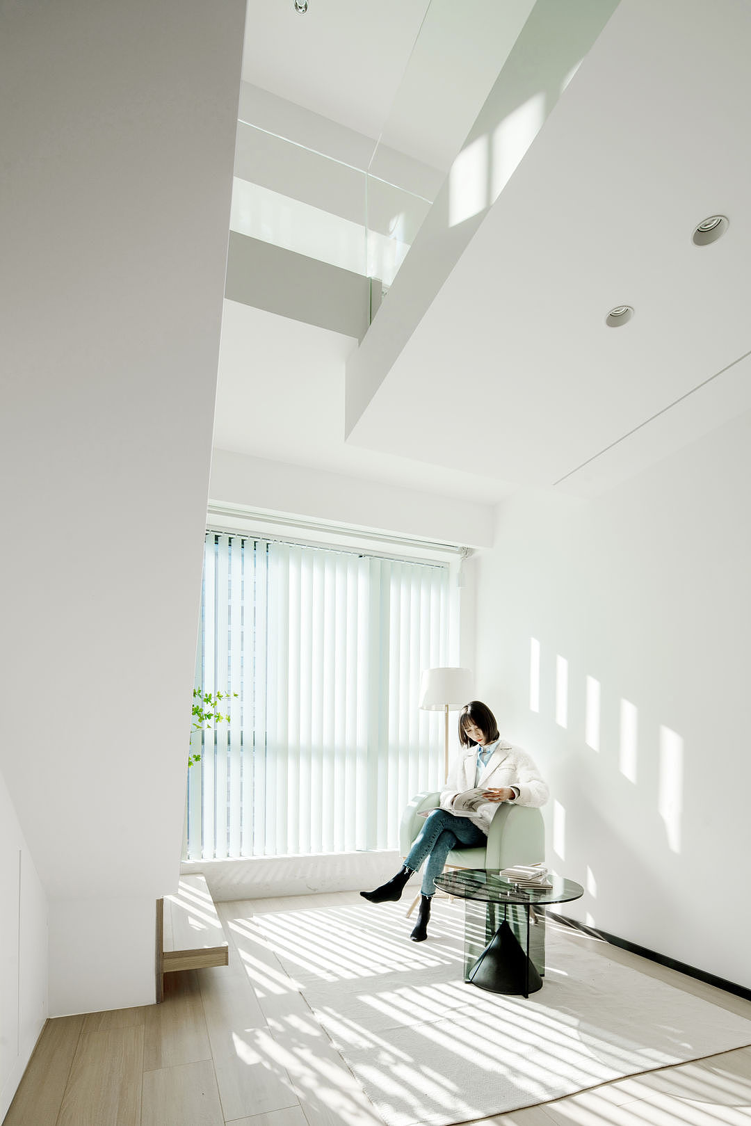 天生阳光派 / 独立女性的极简LOFT ​​​