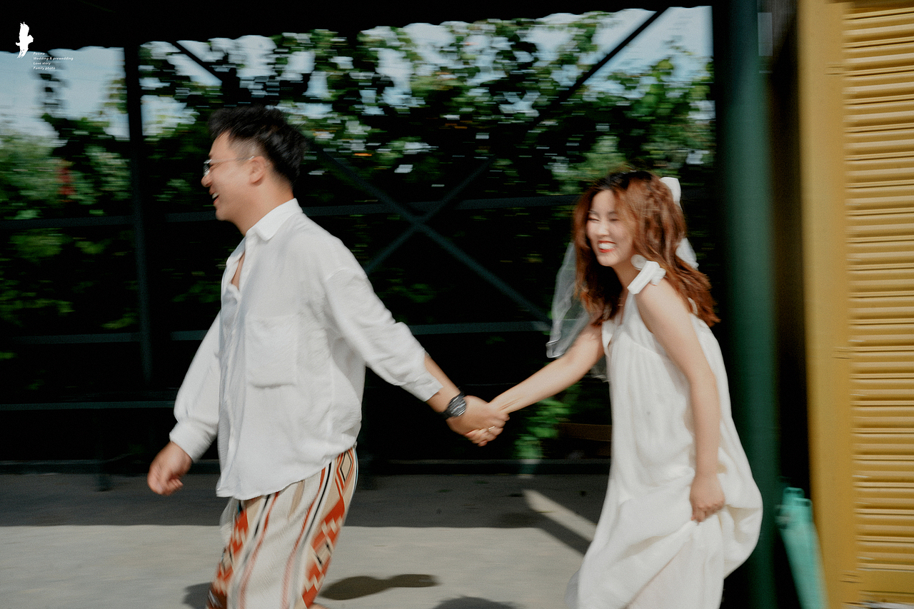 新疆拍摄的可爱一对