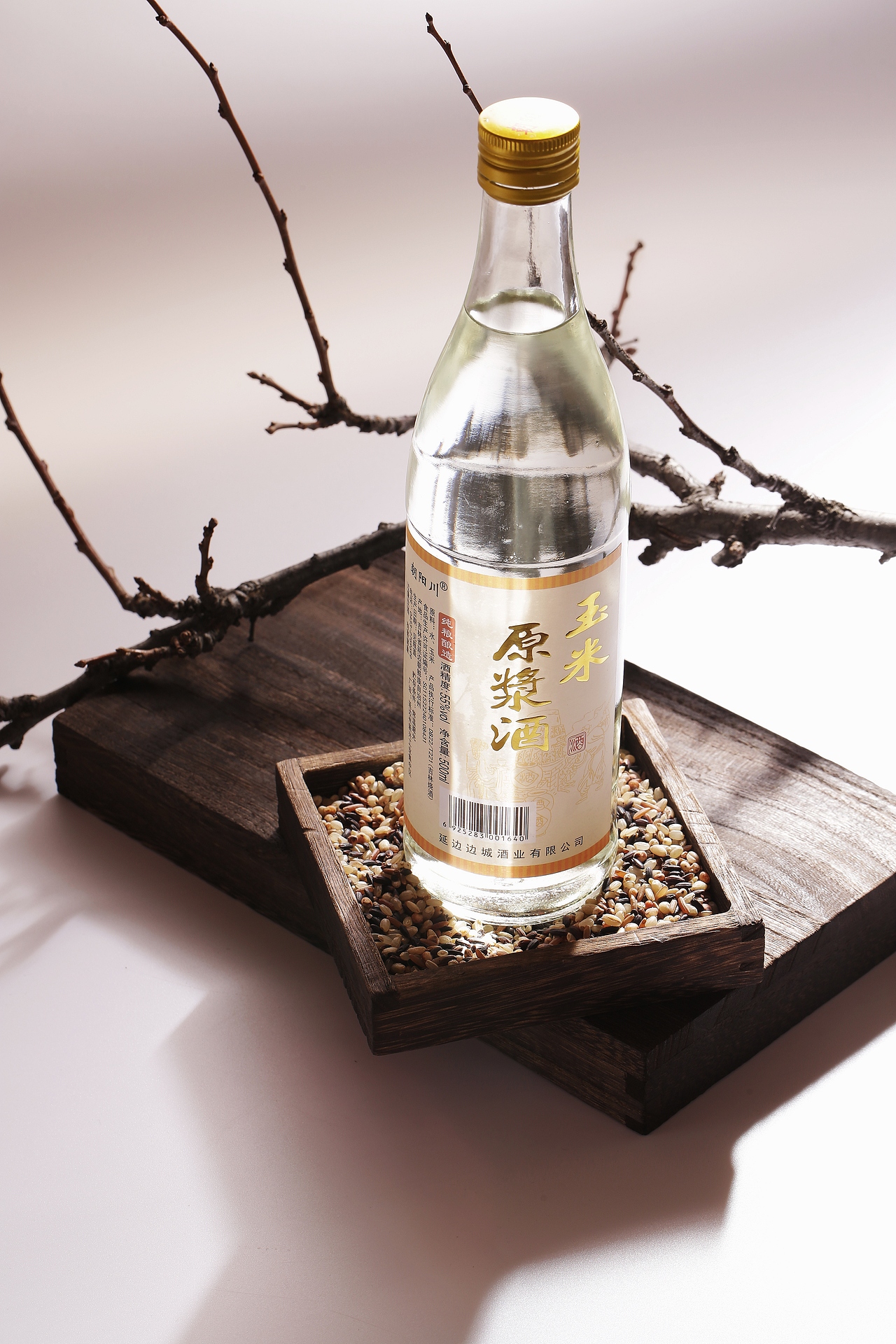 白酒（图ZMjQ4NjE4NDE2） - 产品摄影 - 站酷设计师祁百意原创素材 - 站酷ZCOOL