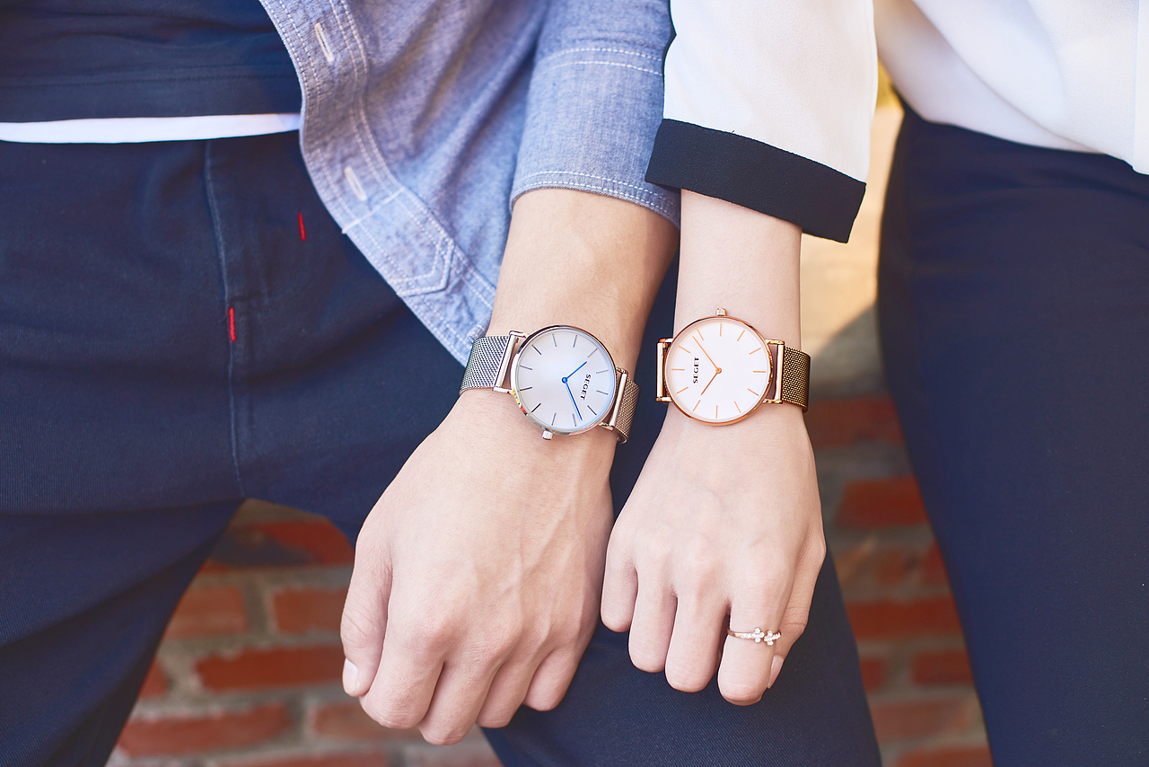 手表上手拍摄2模特组合手摸拍摄（图ZMjQ1NTAzNjI0） - 产品摄影 - 站酷设计师63号原创素材 - 站酷ZCOOL