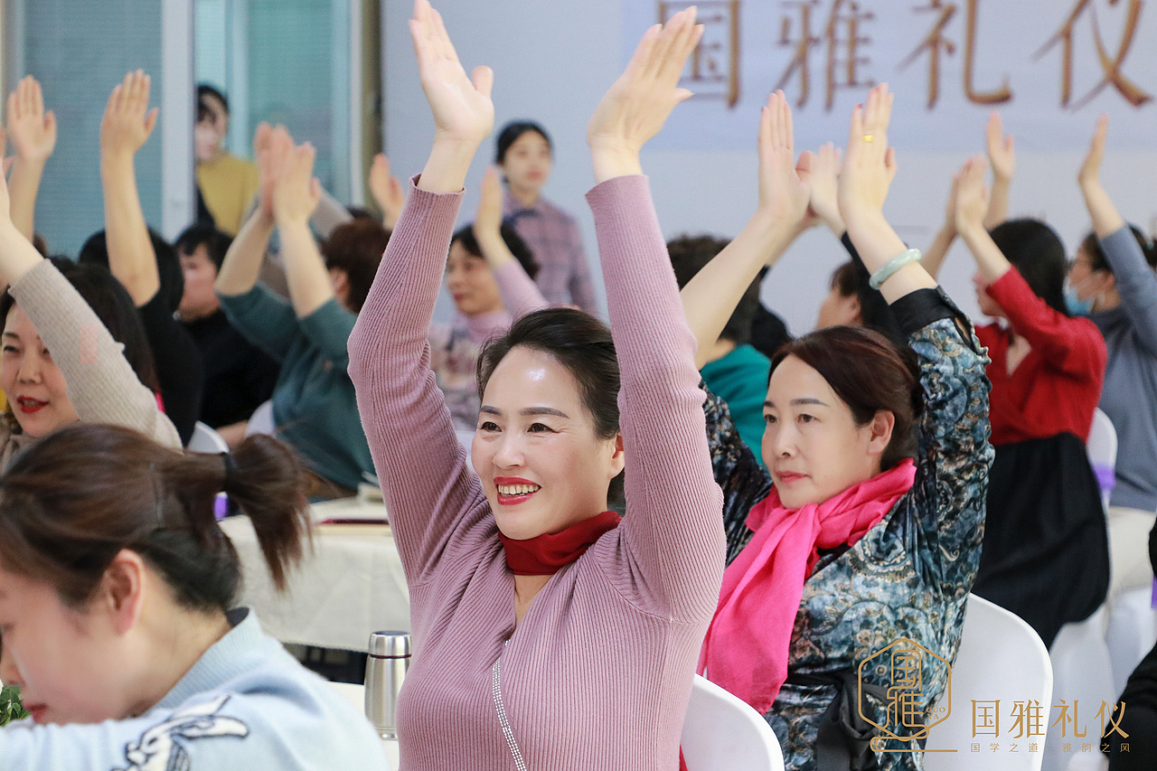 国雅礼仪27号+企业培训（图ZMjQyMzg3MTAw） - 人像摄影 - 站酷设计师国雅礼仪原创素材 - 站酷ZCOOL