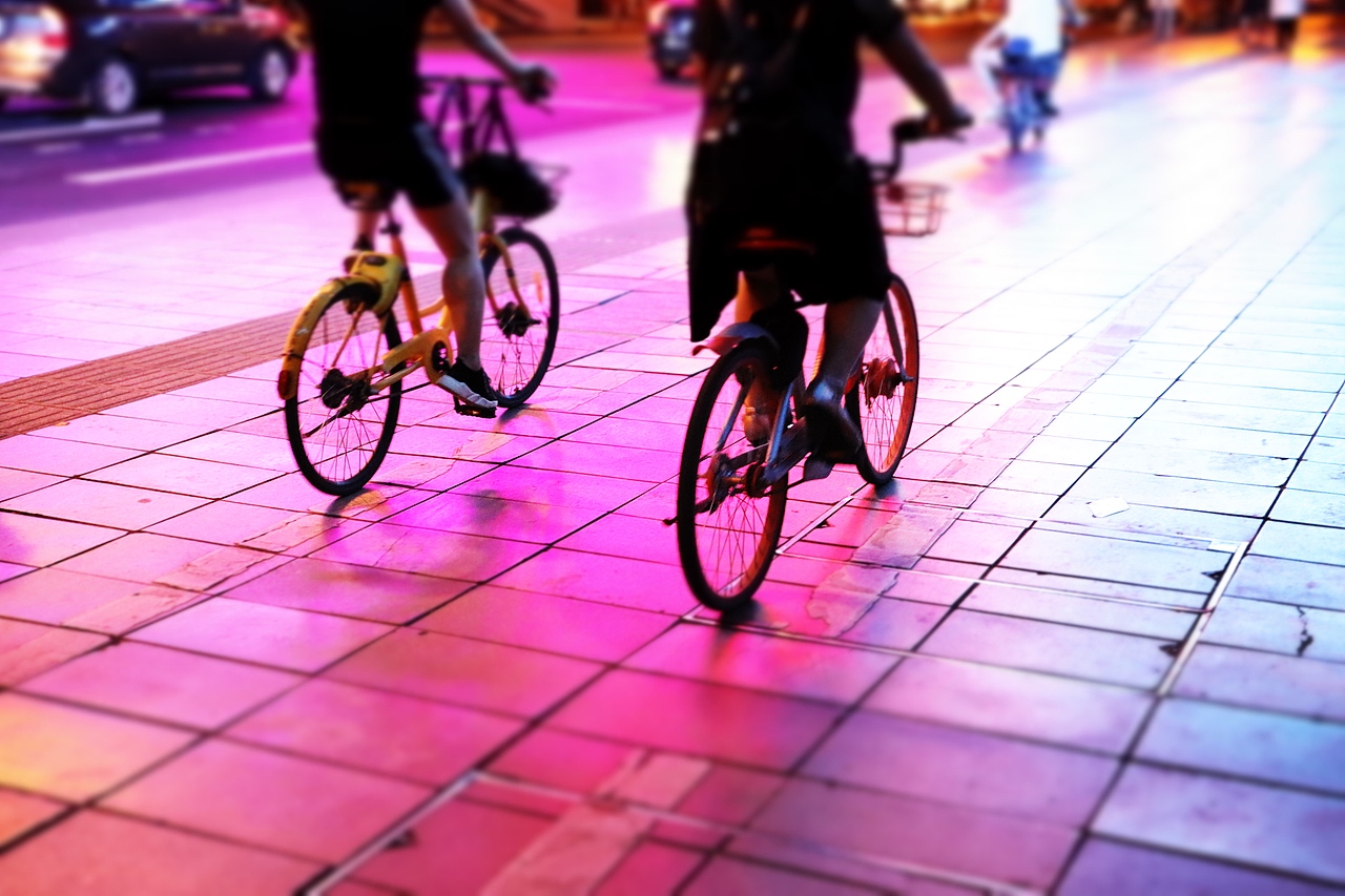 戏光 | 老广州的小迷幻（图ZMTgwNTAyODky） - 人文/纪实摄影 - 站酷设计师是进击的脸猫呀原创素材 - 站酷ZCOOL