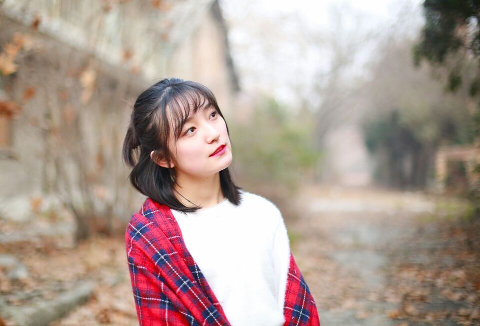 冬日蔷薇（图ZNDMxNDkwMDQ=） - 人像摄影 - 站酷设计师蒜糖MOMO原创素材 - 站酷ZCOOL