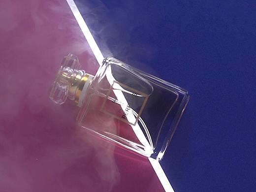 好玩產(chǎn)物 香水試拍視頻（個人主頁-ZNDc3OTg0NDg=） - 短片 - 站酷設(shè)計師安徽一希文化原創(chuàng)素材 - 站酷ZCOOL