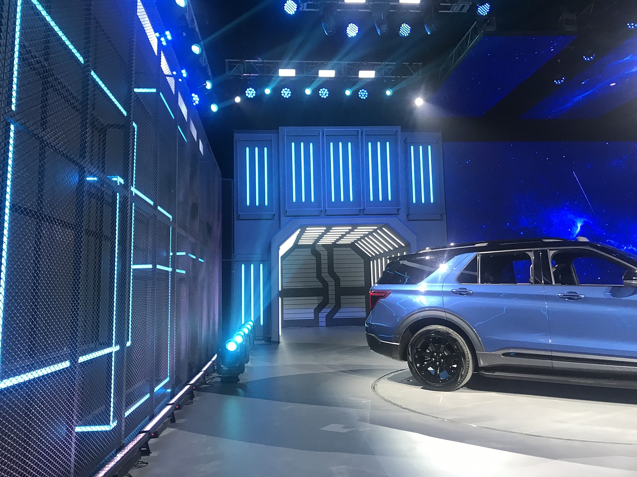 抖音购车节（图ZMjM1NzAzNzMy） - 展陈设计 - 站酷设计师大帅Ds原创素材 - 站酷ZCOOL