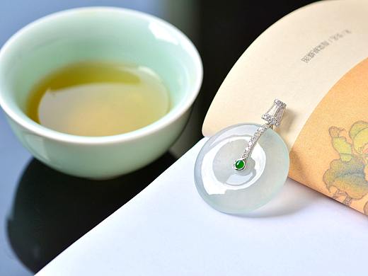 设计师作品|马眼口头翡翠吊坠平安扣