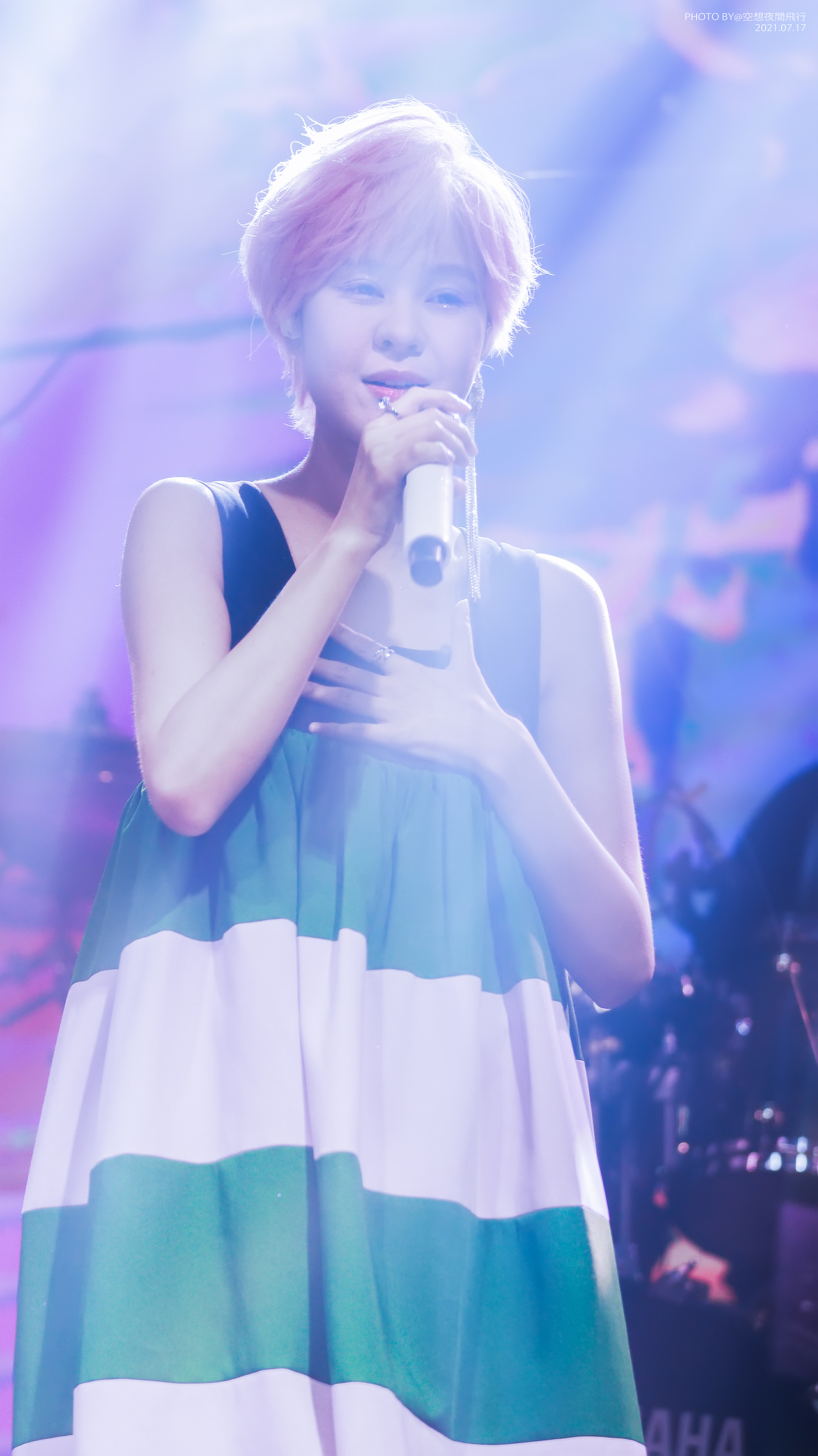 Livehouse摄影｜郁可唯-Dear Live 山丘Livehouse苏州