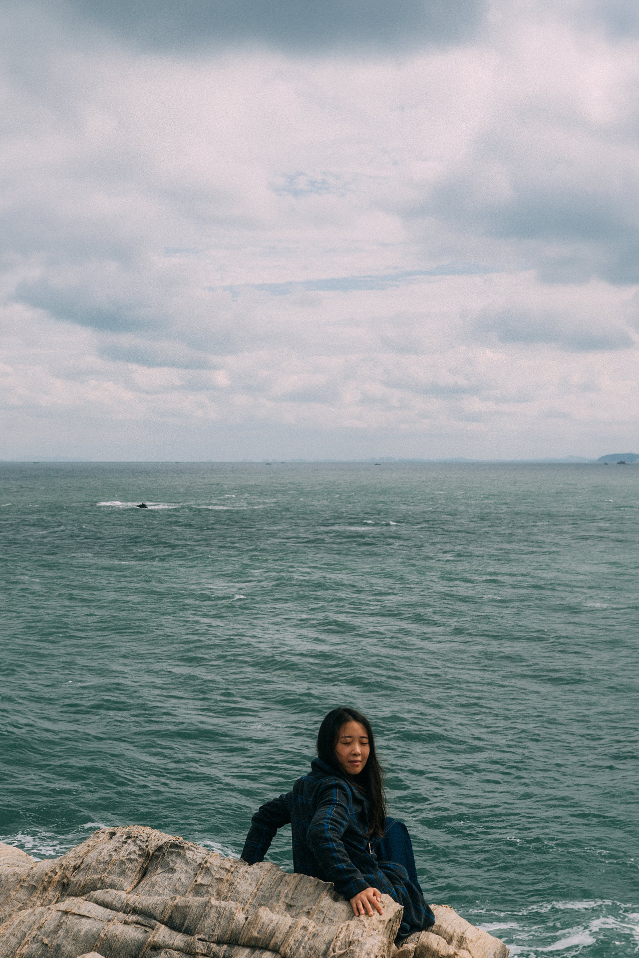 所爱隔山海,山海亦可平