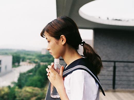 夏のJK少女
