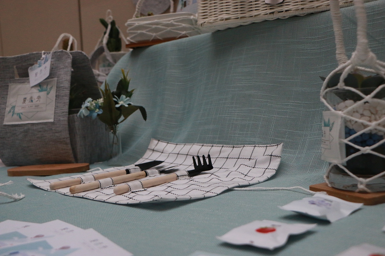 #2018毕业展＃湖工大2018届包装设计艺术学院毕设作品（图ZMTMzMjMyODA4） - 包装 - 站酷设计师梁小样原创素材 - 站酷ZCOOL